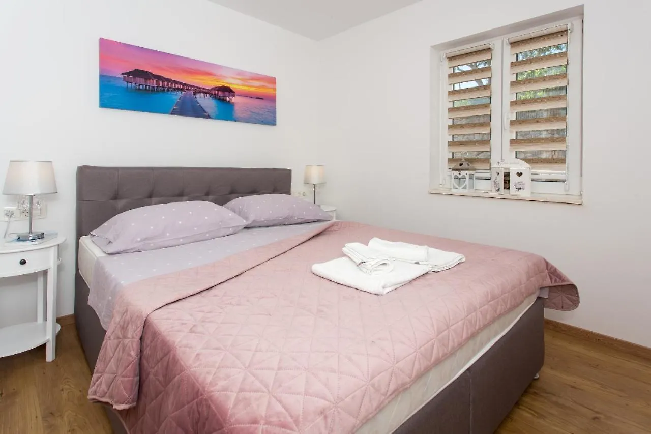 Luxury Apartment With Heated Pool&Sea And Mountain View