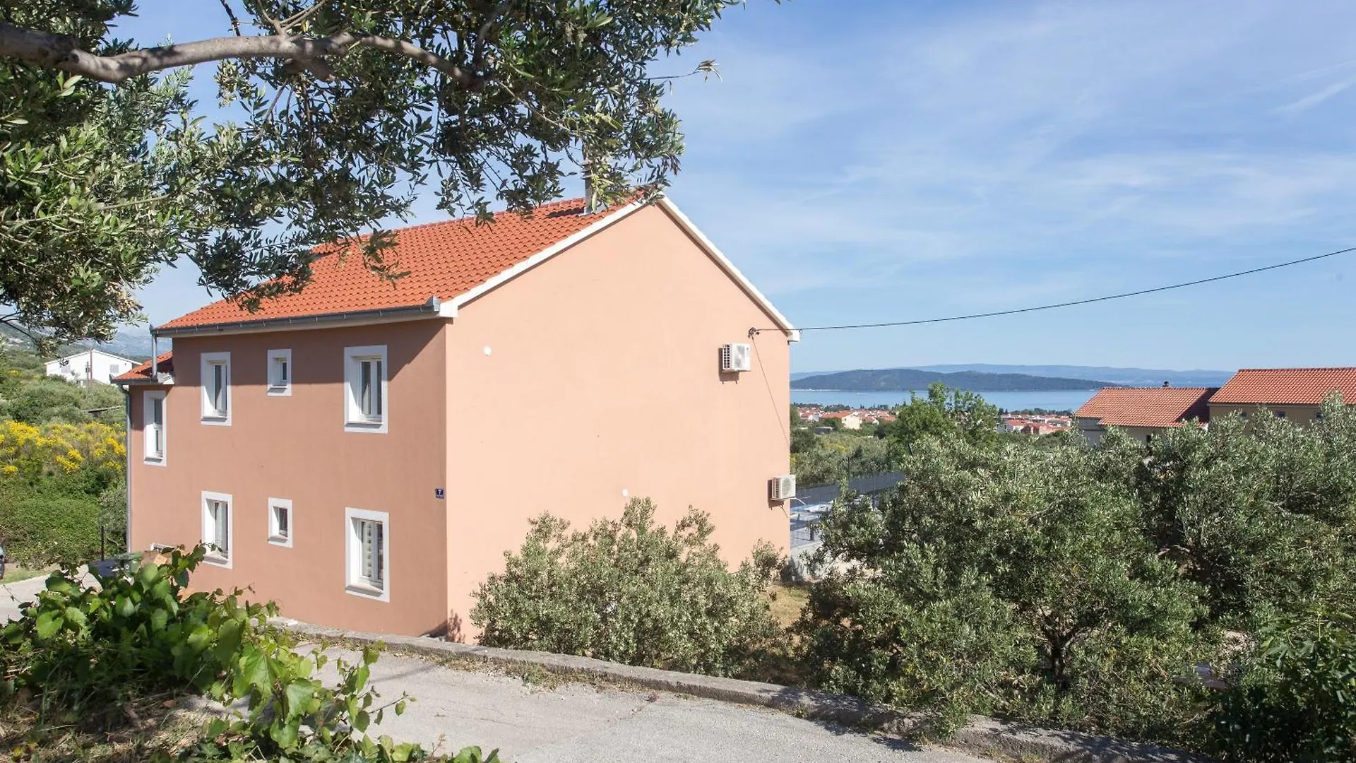 Luxury Apartment With Heated Pool&Sea And Mountain View  Kaštela